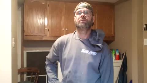 Snapshot of likedoingit69 chatting on November 3, 5:36 pm St pierre online show from November 3, 5:36 pm