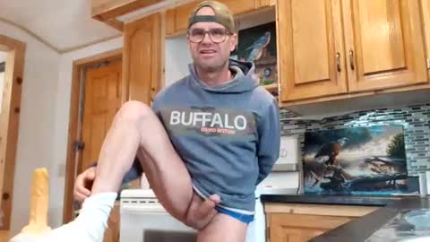 Snapshot of likedoingit69 chatting on December 20, 5:09 pm St pierre online show from December 20, 5:09 pm