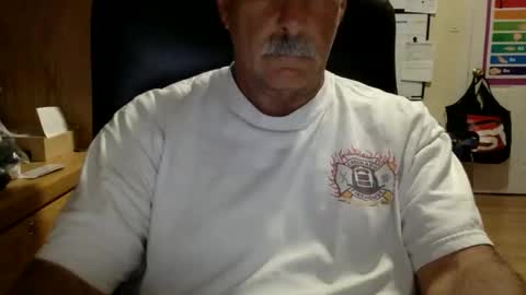 Snapshot of likefhot chatting on April 25, 1:36 pm likefhot online show from April 25, 1:36 pm