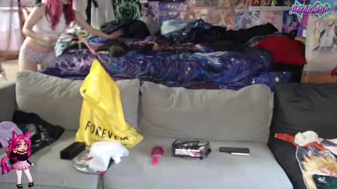 LikeMyAshe online show from December 2, 8:00 pm