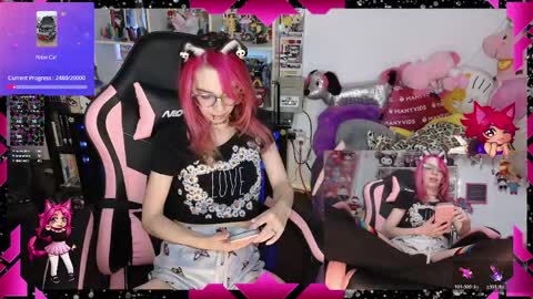 LikeMyAshe online show from April 15, 6:42 am