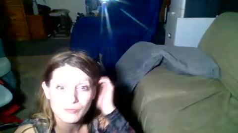 Snapshot of likerightnow chatting on April 27, 10:57 am likerightnow online show from April 27, 10:57 am