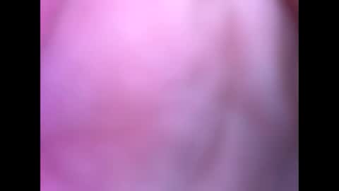 Snapshot of likethat6999 chatting on April 1, 12:44 am likethat6999 online show from April 1, 12:44 am