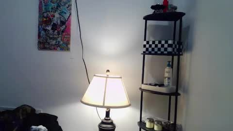 lil_bit_midnightmuse online show from November 5, 7:36 pm