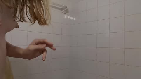 lil gemmie online show from October 22, 5:56 pm