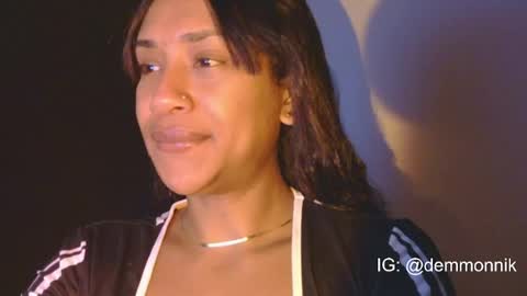 Snapshot of lil_ith chatting on June 24, 8:46 am Lilith online show from June 24, 8:46 am