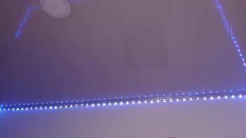 Snapshot of lil_lisaa chatting on December 4, 5:49 am Lisaa online show from December 4, 5:49 am