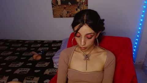 Snapshot of lil_lisaa chatting on February 4, 8:02 am Lisaa online show from February 4, 8:02 am