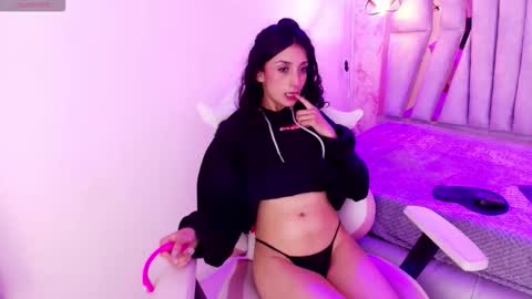 Lisaa online show from March 3, 11:38 am