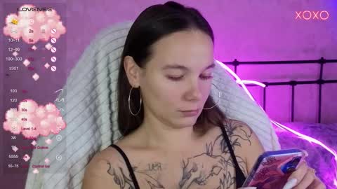 little moon online show from October 6, 5:21 pm