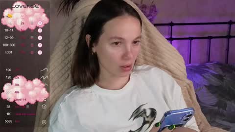 little moon online show from March 30, 5:47 pm