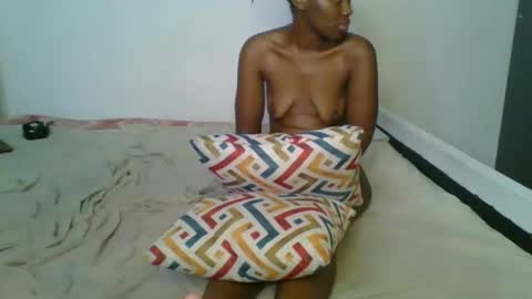 Snapshot of lil_meg chatting on February 20, 11:49 pm lil_meg online show from February 20, 11:49 pm