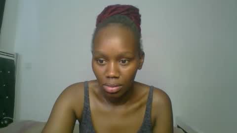 Snapshot of lil_meg chatting on February 23, 12:13 pm lil_meg online show from February 23, 12:13 pm