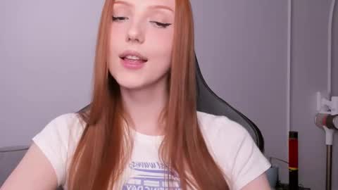 Snapshot of lil_pumpkinpie chatting on February 22, 10:51 am Val online show from February 22, 10:51 am