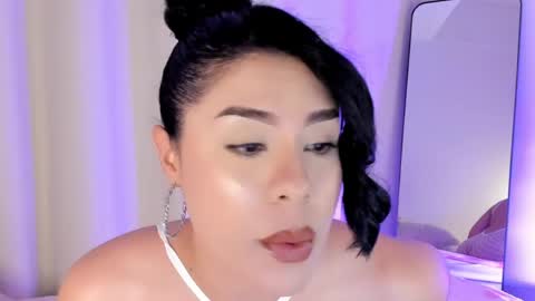 Lola online show from April 11, 12:48 am