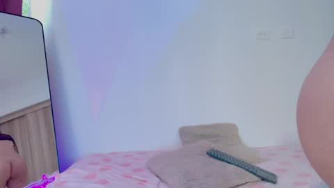 Lola online show from May 23, 9:52 pm