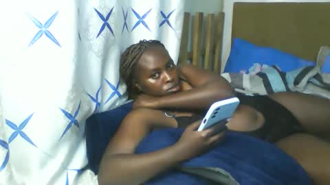 Snapshot of lil_wamboi chatting on May 16, 7:45 pm lil_wamboi online show from May 16, 7:45 pm