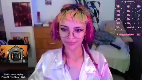 Lila online show from October 24, 6:15 pm