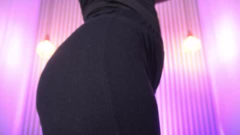 L I L A   online show from March 26, 4:07 am