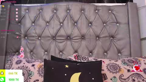Snapshot of lila_gummy_ chatting on April 30, 1:17 pm online show from April 30, 1:17 pm