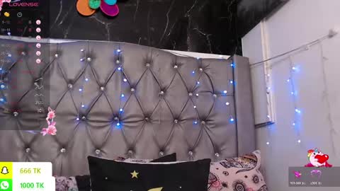 Snapshot of lila_gummy_ chatting on May 28, 4:26 pm online show from May 28, 4:26 pm