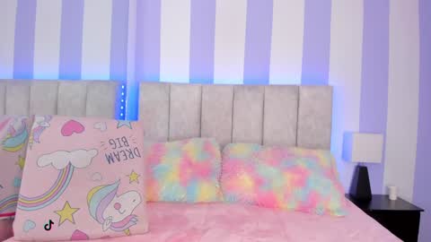 Snapshot of lila_rush_ chatting on January 22, 5:17 pm Lila  online show from January 22, 5:17 pm