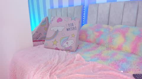 Snapshot of lila_rush_ chatting on February 20, 12:30 am Lila  online show from February 20, 12:30 am