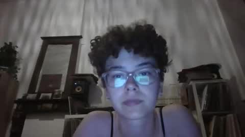 lilac_dreamsss online show from June 11, 2:33 am