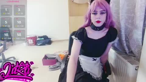 lilah_ts online show from February 7, 7:49 pm