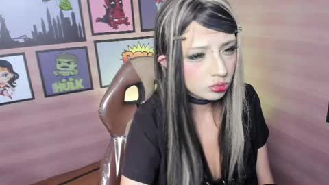 Snapshot of lilameow222 chatting on July 11, 3:37 pm Lila online show from July 11, 3:37 pm