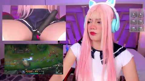 Snapshot of lilapop__ chatting on February 19, 1:40 pm Lila online show from February 19, 1:40 pm