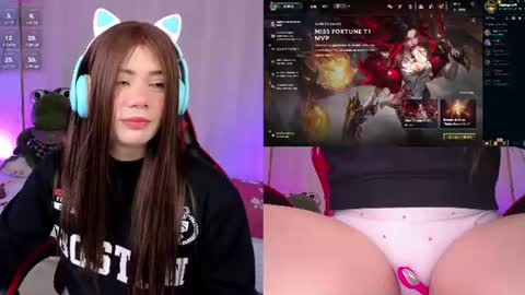 Snapshot of lilapop__ chatting on July 20, 1:57 pm Lila online show from July 20, 1:57 pm