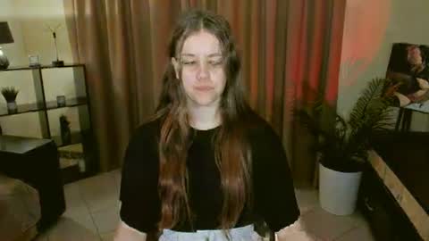 Snapshot of lilasparkling chatting on June 24, 9:30 am LilaSparkling online show from June 24, 9:30 am