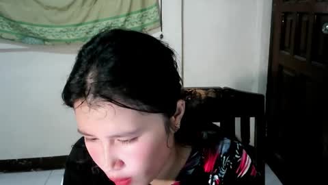 Snapshot of lilatmaho chatting on March 29, 5:13 pm Im Rain online show from March 29, 5:13 pm