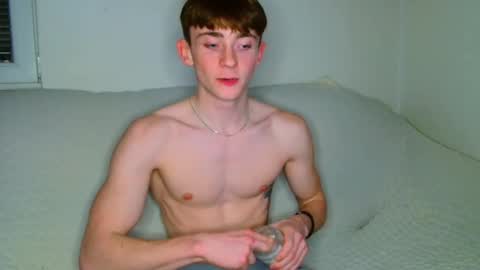 lilbearxxxx online show from March 2, 4:03 am