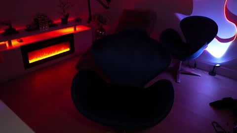 Snapshot of lilbeccaxo chatting on April 18, 5:33 am Rebecca online show from April 18, 5:33 am