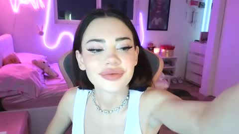 Snapshot of lilbina chatting on September 28, 3:45 am lilbina online show from September 28, 3:45 am