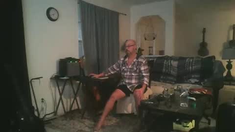 lildicksissy online show from November 15, 10:37 pm