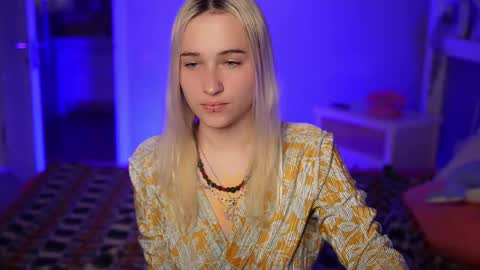 Snapshot of lilelfies chatting on April 15, 1:23 am Anna online show from April 15, 1:23 am