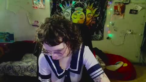 Snapshot of lileyfoxxx chatting on July 15, 12:32 pm Lil online show from July 15, 12:32 pm