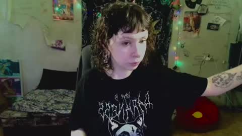Snapshot of lileyfoxxx chatting on July 22, 9:56 am Lil online show from July 22, 9:56 am