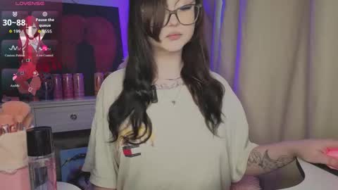 Snapshot of lilhornyprincess chatting on May 16, 6:43 am Nika and Lori online show from May 16, 6:43 am
