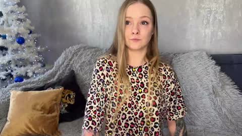 Lili online show from February 4, 6:30 am