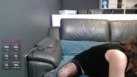 Lili Bertine online show from November 21, 5:00 pm