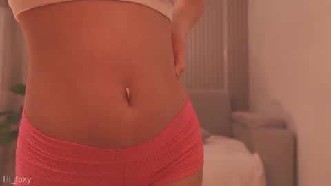 Snapshot of lili_foxy chatting on June 13, 2:48 pm lili online show from June 13, 2:48 pm