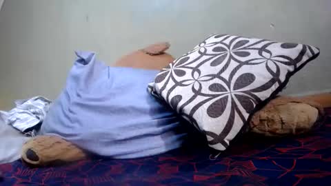 liliah online show from April 9, 6:19 am