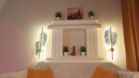 Lilian online show from February 2, 1:04 am