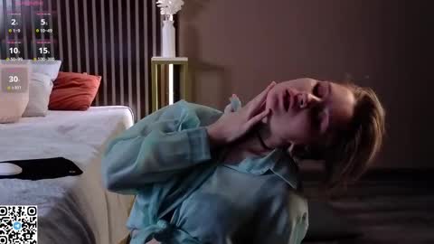 Lilian online show from February 25, 1:26 am