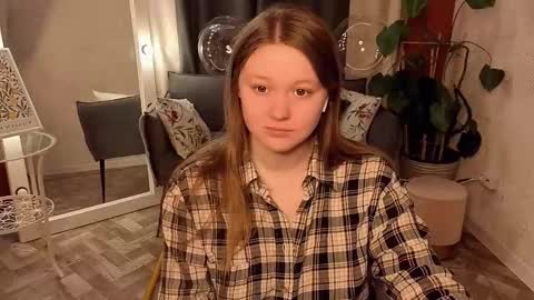 Lilian online show from March 7, 5:37 am