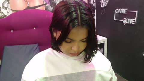 Snapshot of liliana_pink chatting on April 6, 12:08 am liliana online show from April 6, 12:08 am